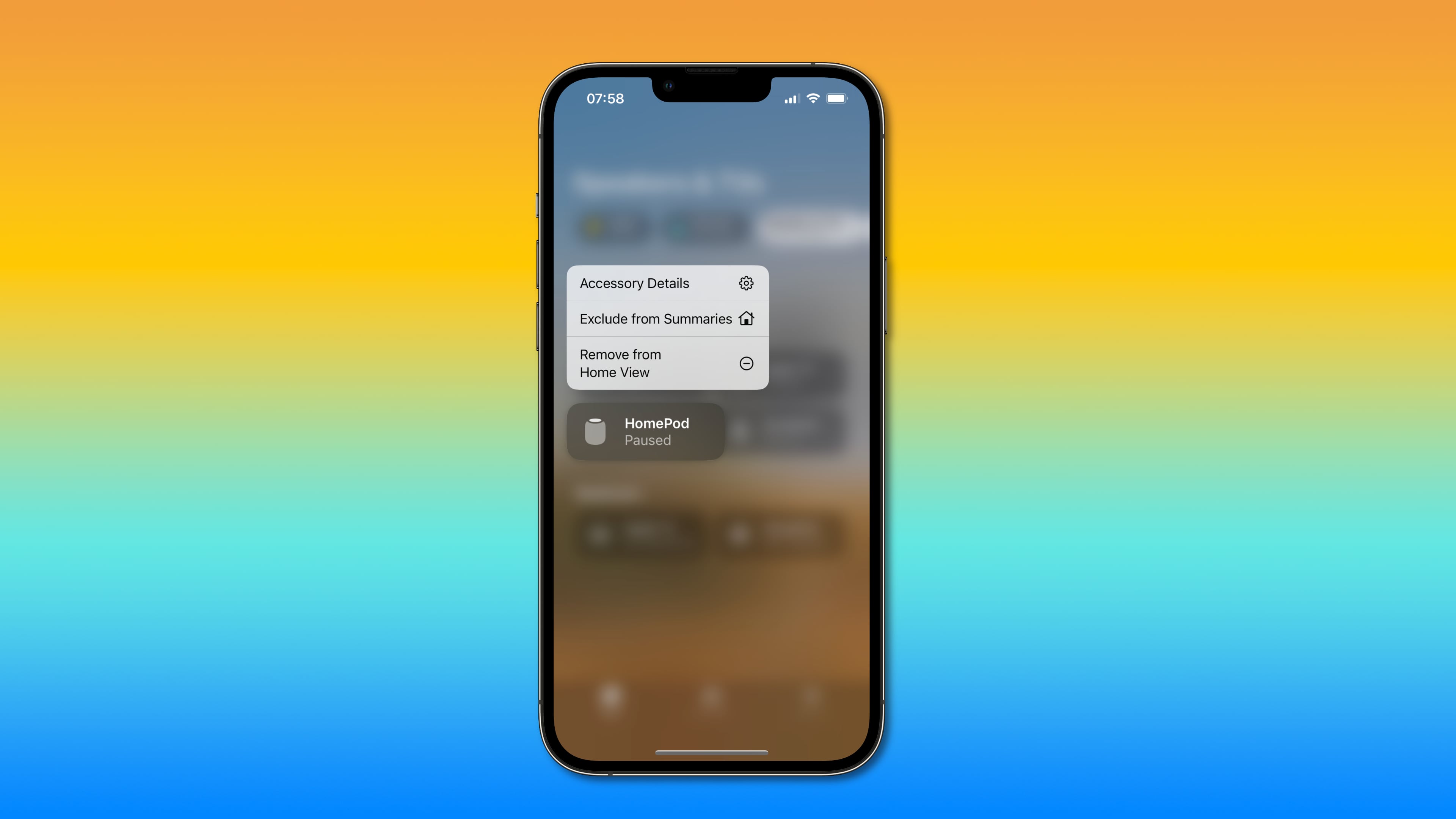 Speaker HomePod dipilih di aplikasi Home Apple dengan menu kontekstual yang terlihat