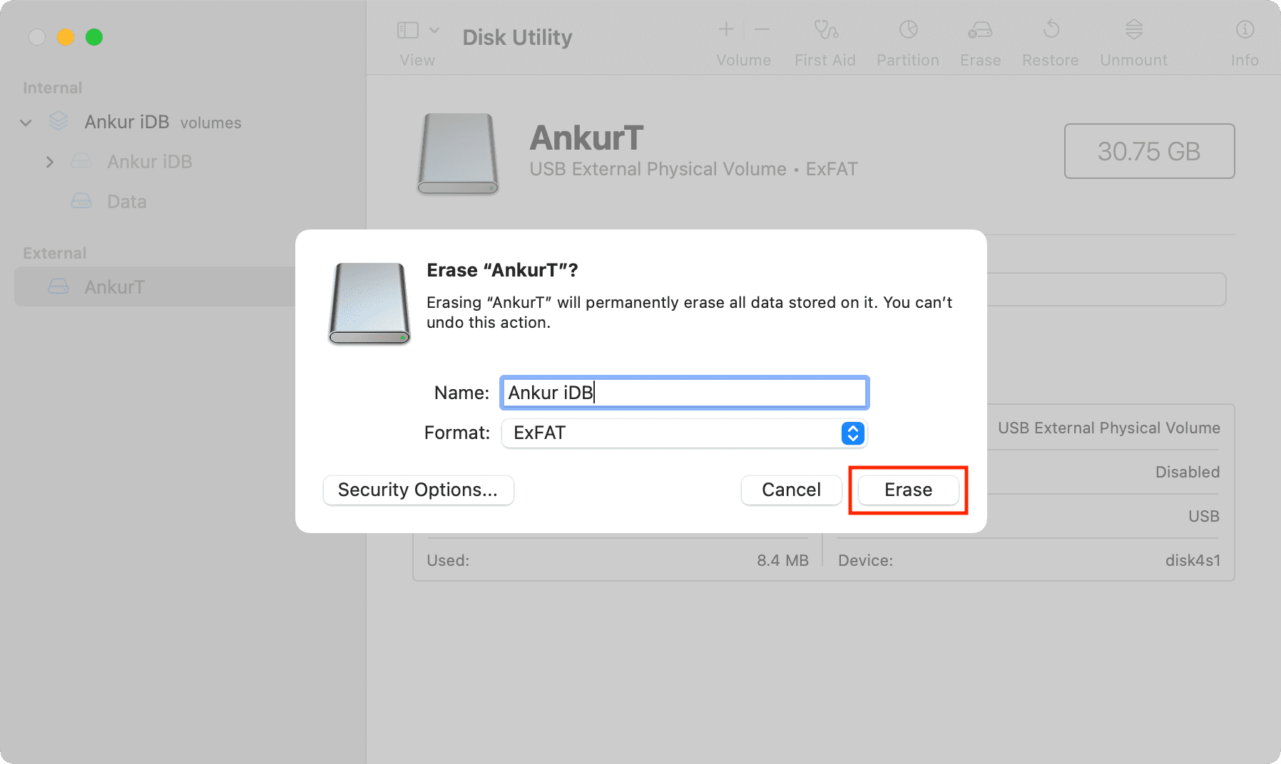 Selesaikan penamaan drive dan klik Erase di Disk Utility